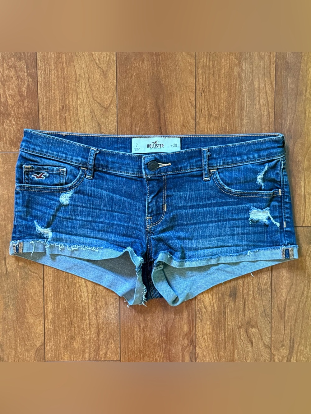 Hollister Distressed Low-Rise Denim Shorts - Size 7 (W28)